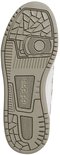 Onderkant van een taupe adidas sneaker met profiel.
