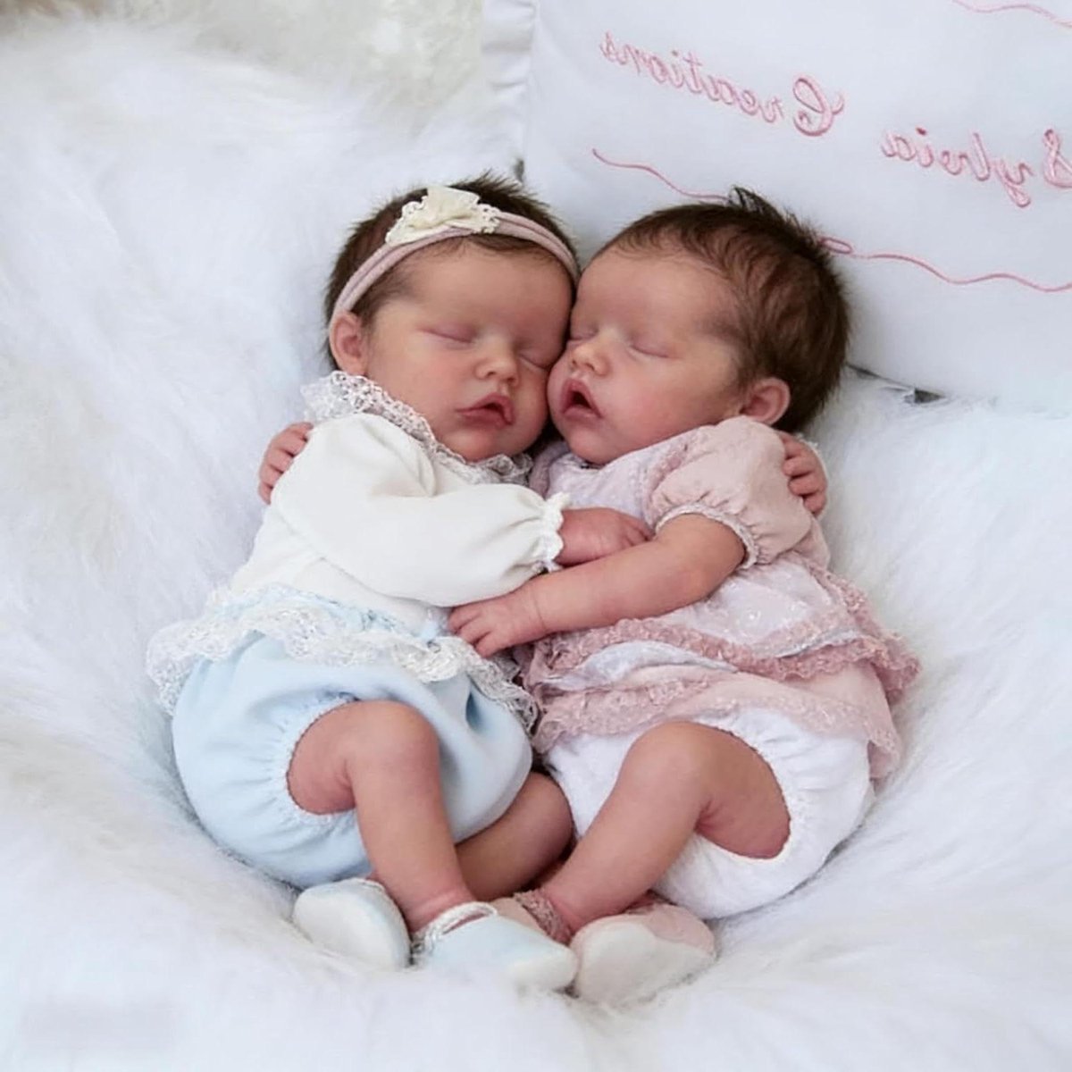 Reborn Baby Poppen - Tweeling Poppen - Kind Ontwikkeling - Volledig Siliconen - 18 inch - Katoenen Kleding