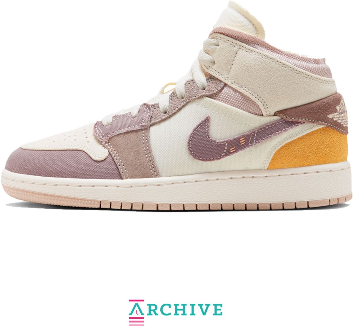 Air Jordan 1 Mid SE Craft GS ‘Inside Out Taupe Haze’ . Wit