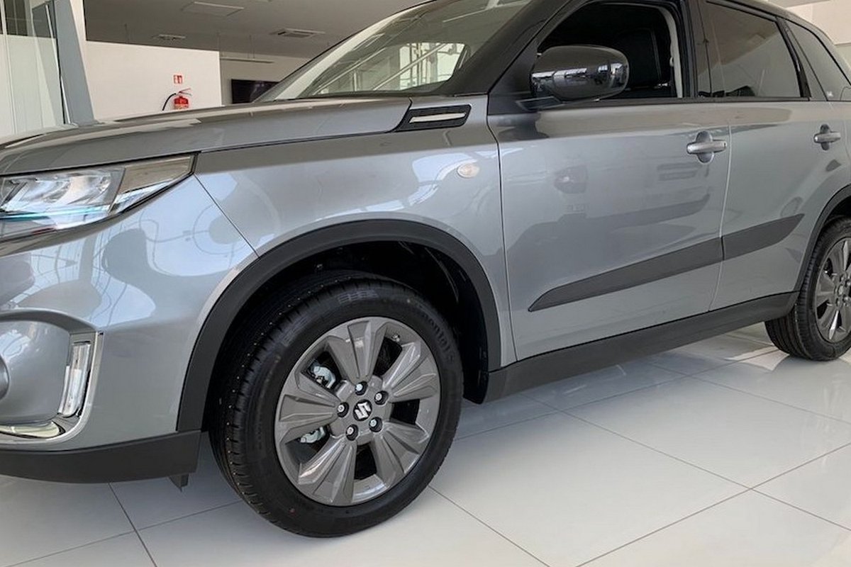 Stootstrips geschikt voor Suzuki Vitara (LY) 2019-heden set