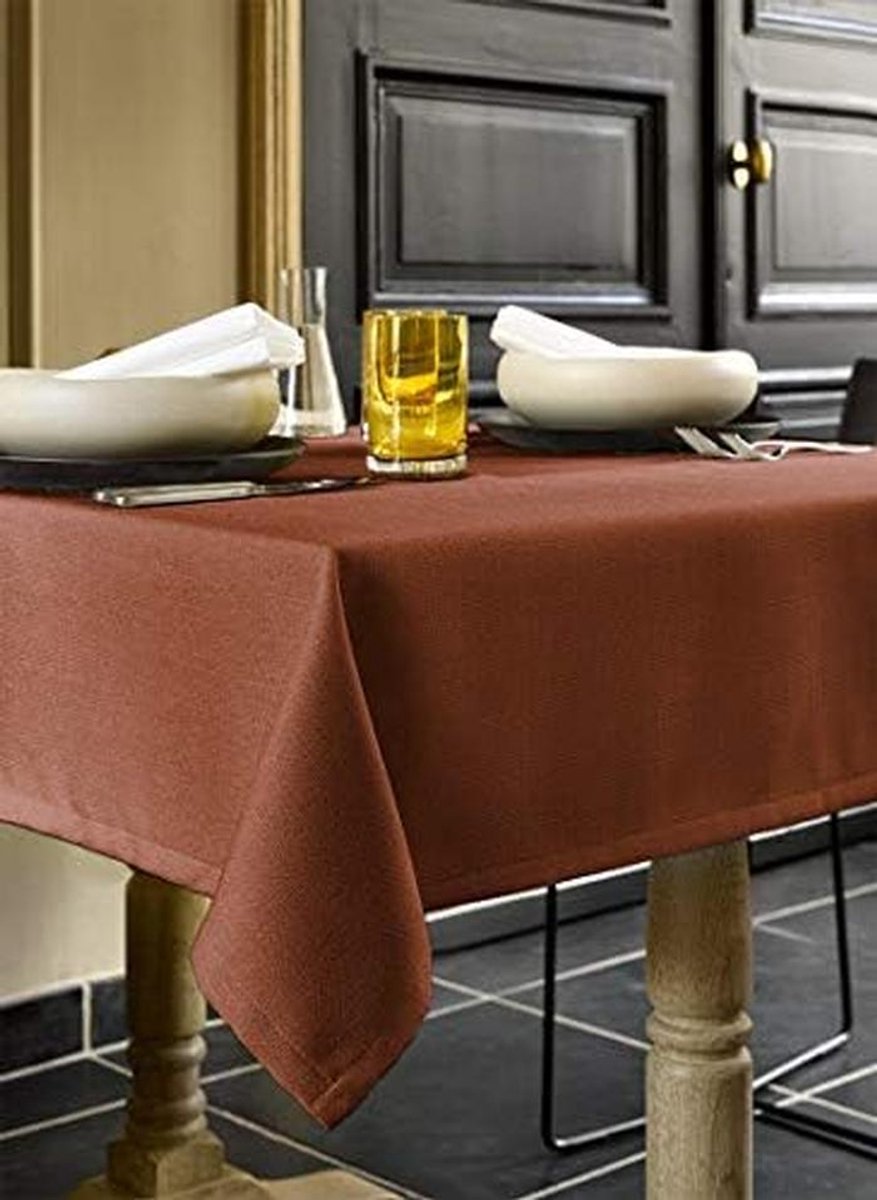 Tafellaken - Tafelkleed - Eettafel Dekken - Kleurvast - 145x260 cm - Roestbruin