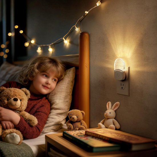 Nachtlampjes voor in het stopcontact [Set van 2] - Kleurveranderend nachtlampje voor kinderen - 7-kleuren RGB LED-nachtlampje met schemer-tot-dageraadsensor - Voor badkamer, kinderkamer of als cadeau — afbeelding 2