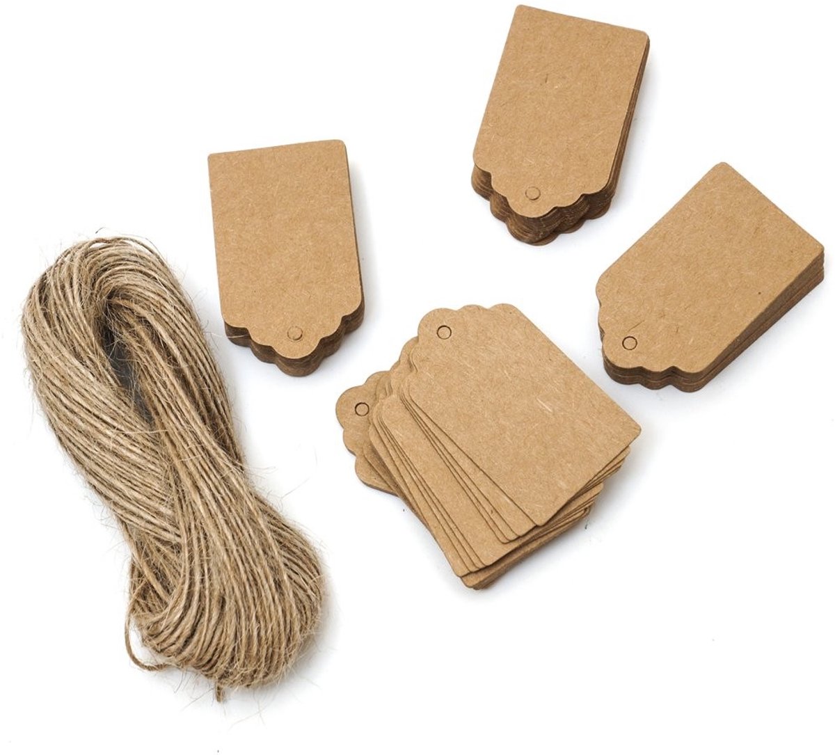 Dailygoods- Cadeaulabels 100 stuks - Labels karton - Prijsetiketten - Naamkaart - Hangers - Kraftpapier met 2 m draad - Toppapierkwaliteit - Hanglabels