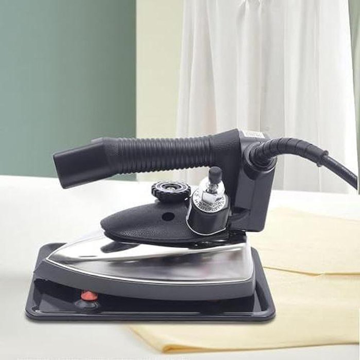 Stoomstrijkapparaat - Textielstomer - Professioneel strijken - Groot waterreservoir - 3 liter reservoir - Zilver