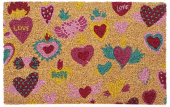 Lichtbruine deurmat met een print van diverse hartjes in roze, rood, geel en turquoise, met woorden als "LOVE" en "HOPE".