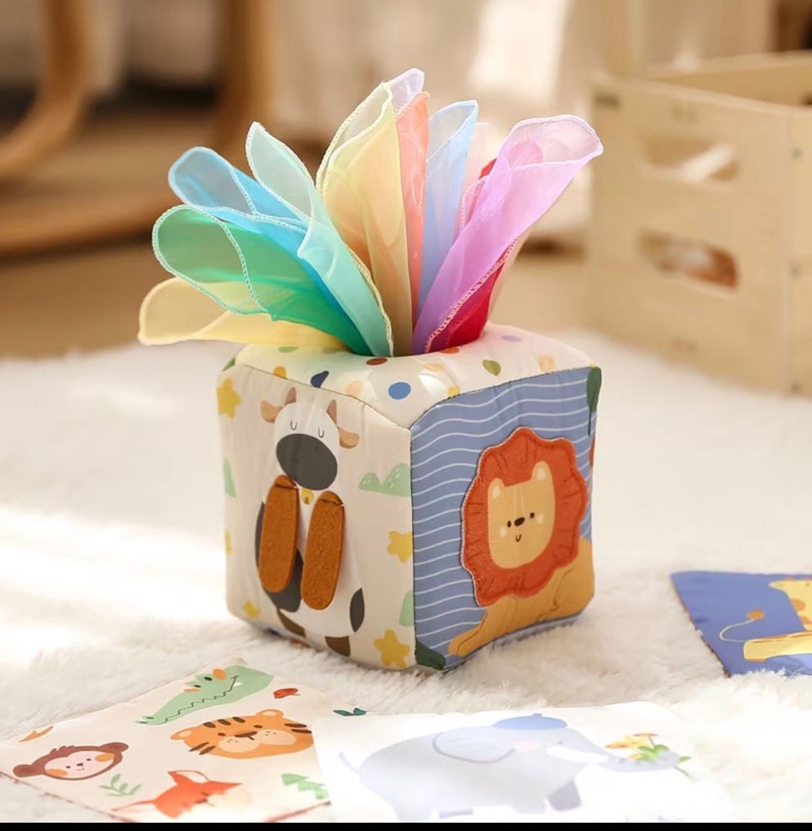 Montessori Smart Speelgoed - Sensorisch speelgoed Tissue Box voor Baby’s met doekjes spiegel en knispergeluid