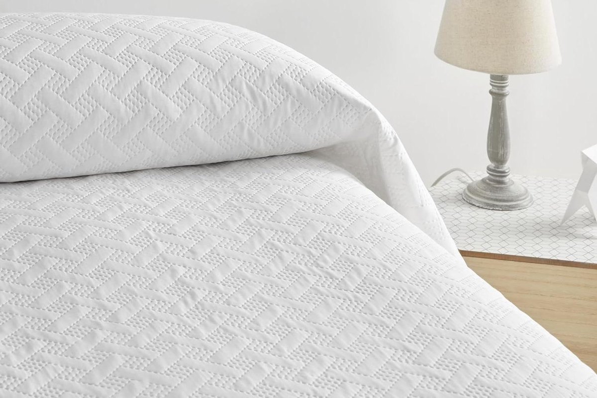 Deken 180x260 - Sprei Bedcover - Slaapkamer Decoratie - Extra Zacht Microvezel - 180 x 260 cm - Wit