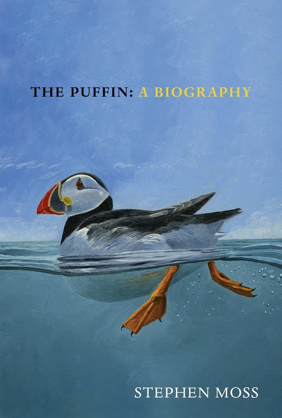 Boek "The Puffin: A Biography" met een schilderij van een papegaaiduiker die zwemt in helderblauw water. Tekst: "THE PUFFIN: A BIOGRAPHY" en "STEPHEN MOSS".