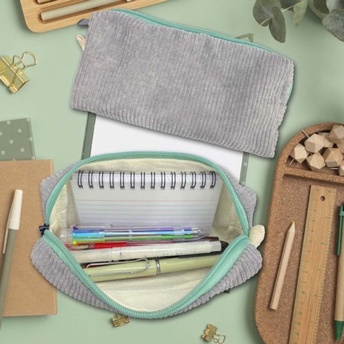 Zachte corduroy etui voor meisjes - Grijs, ideaal voor make-up, school en kantoor