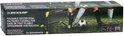 Doos met opvouwbaar voetbaldoel Dunlop 50x44x44cm. Illustraties van spelers die schoppen. Tekst: 'FOLDABLE SOCCER GOAL'.