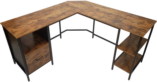 L-vormig hoekbureau met roodbruin houtlook blad, zwart metalen frame, een lade en drie open vakken.