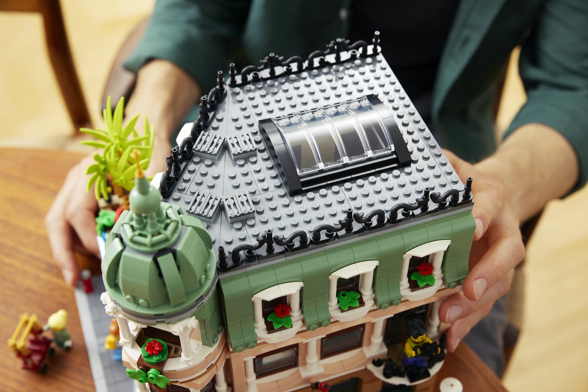 LEGO Icons Boetiekhotel- 10297 — afbeelding 14