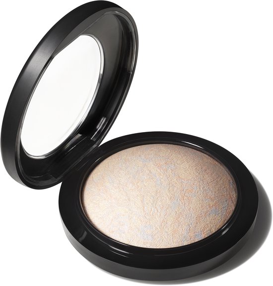 MAC Mineralize Skinfinish Highlighter