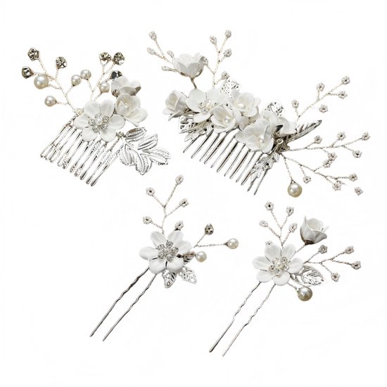Set van vier witte haaraccessoires met bloemen, parels en strasssteentjes.