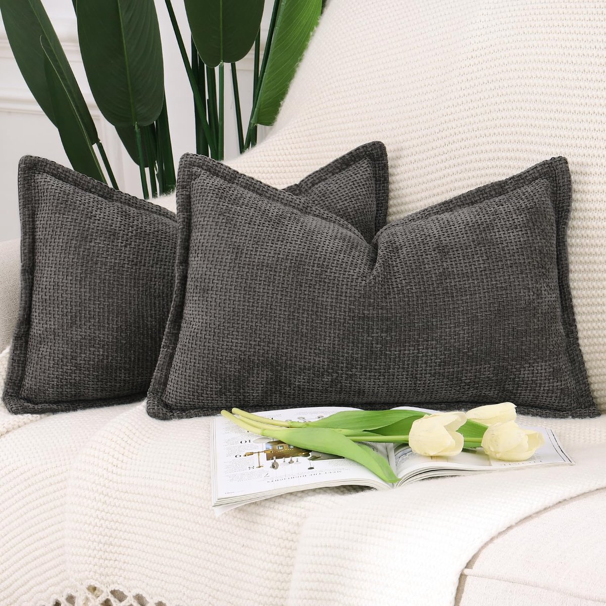 Unyqoos ® Stijlvolle en Zachte Chenille-Fluwelen Kussenhoezen met Franjes voor Woonkamer en Slaapkamer, Set van 2, 30 x 50 cm, Donkertaupe Donkergrijs