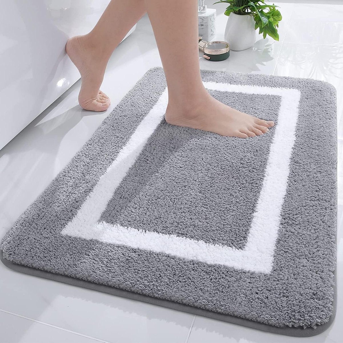 Antislip en wasbaar badkamertapijt - Zachte microvezel - Hoogpolige badmat 40 x 60 cm grijs