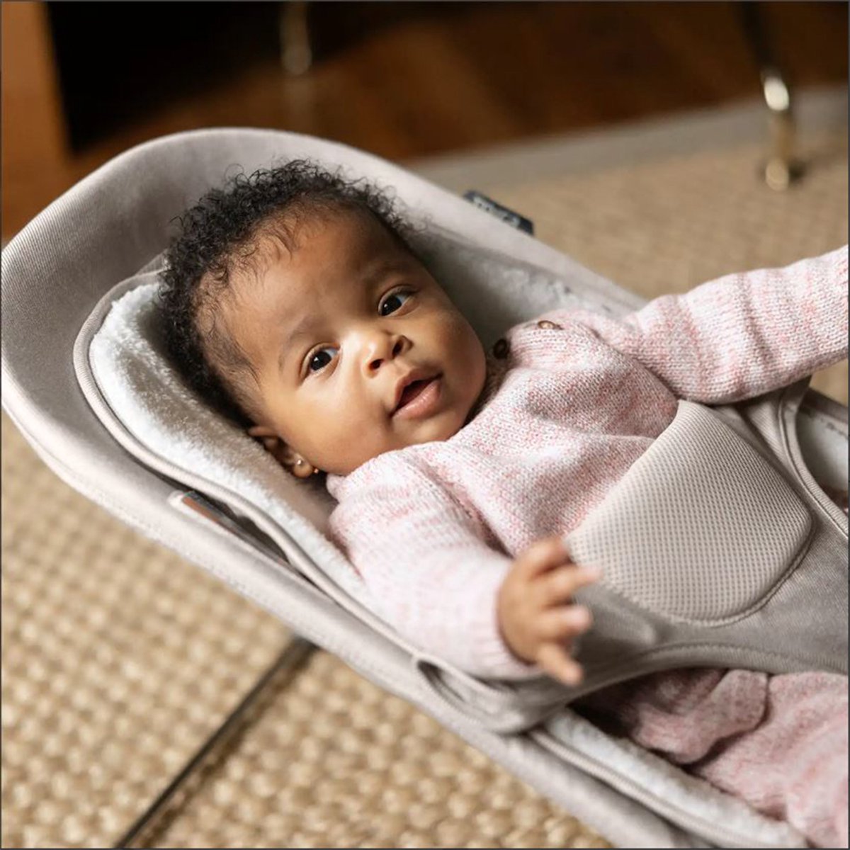 UPPAbaby - Mira Charlie - Wipstoel - Bouncer - Zand - Zwart frame met houten voet - Baby en Peuter - 2-in-1 Schommelstoel - Relax thumbnail 6