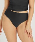 Zwarte hoge taille string, van voren gezien.