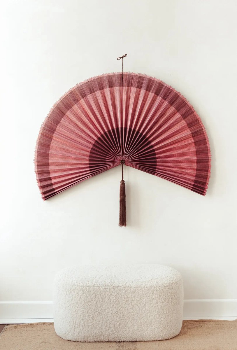 Bamboe waaier Extra Large paars | Bamboo wanddecoratie | Wanddecoratie waaier met kwastjes | Muurdecoratie bamboe