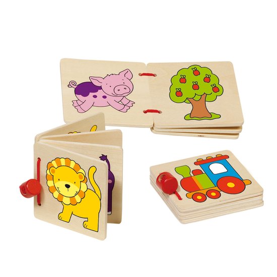Houten mini boekje met illustraties van een leeuw, varken, boom met appels en een trein.