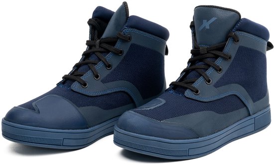 Motor sneakers MAGNA van MOTOBLOUZ