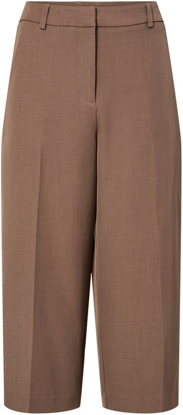 Bruine culotte, recht model, met ceintuurlusjes en persvouwen.