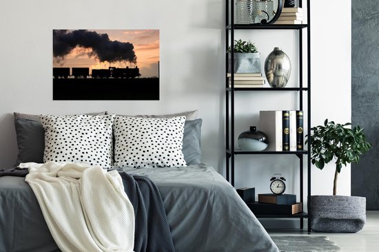 Poster Une locomotive à vapeur au coucher du soleil 90x60 cm - Tirage photo sur Poster (décoration murale salon / chambre)