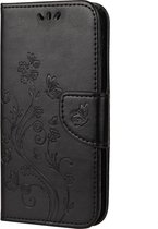 Mobigear Telefoonhoesje geschikt voor Apple iPhone 12 Pro Hoesje | Mobigear Flowers Bookcase Portemonnee | Pasjeshouder voor 2 Pasjes | Telefoonhoesje voor Pinpas / OV Kaart / Rijb