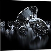 Acrylglas - Heldere Diamanten op Zwarte Achtergrond - 80x80cm Foto op Acrylglas (Met Ophangsysteem)