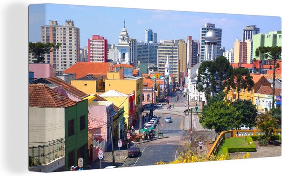 Canvas Schilderij Tropische kleuren historisch centrum van Curitiba Brazilië - 40x20 cm - Wanddecoratie