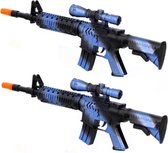 2x stuks kinder speelgoed verkleedwapens/machinegeweren soldaten/leger met geluid 39 cm - Nep geweren/wapens