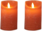 2x stuks led kaarsen/stompkaarsen oranje D7,5 x H12,5 cm - met timer - Woondecoratie - Elektrische kaarsen