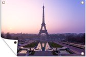 Muurdecoratie Paarse lucht boven de Eiffeltoren in Parijs - 180x120 cm - Tuinposter - Tuindoek - Buitenposter