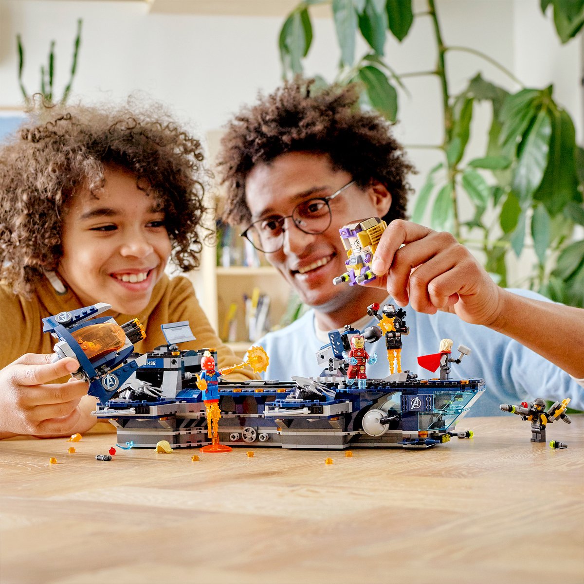 LEGO Marvel Avengers Avengers Helicarrier 76153 — afbeelding 14