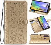 Voor Huawei Y6P Leuke Kat en Hond Reliëf Horizontale Flip Leren Case met Beugel / Kaartsleuf / Portemonnee / Lanyard (Goud)