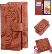 Voor LG K42 Tiger Embossing Pattern Horizontale Flip lederen tas met houder & kaartsleuven & portemonnee (bruin)