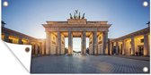 Tuinposter Brandenburger Tor bij zonsondergang - 80x40 cm - Wanddecoratie Buiten - Tuinposter - Tuindoek - Schuttingposter - Tuinschilderij