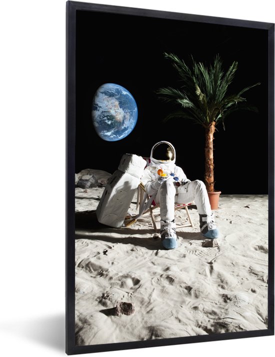 Fotolijst incl. Poster - Astronaut - Maan - Palmboom - Ligstoel - 20x30 cm - Posterlijst