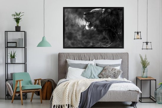 Photo dans le cadre - Cadre photo lion rugissant noir sans passe-partout 120x80 cm - Affiche sous cadre (Décoration murale salon / chambre)