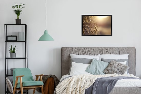 Cadre photo - Feuilles d'eucalyptus dans le cadre photo aube noir 60x40 cm - Affiche sous cadre (Décoration murale salon / chambre)