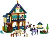 foto van LEGO Friends Paardrijbasis in het Bos - 41683