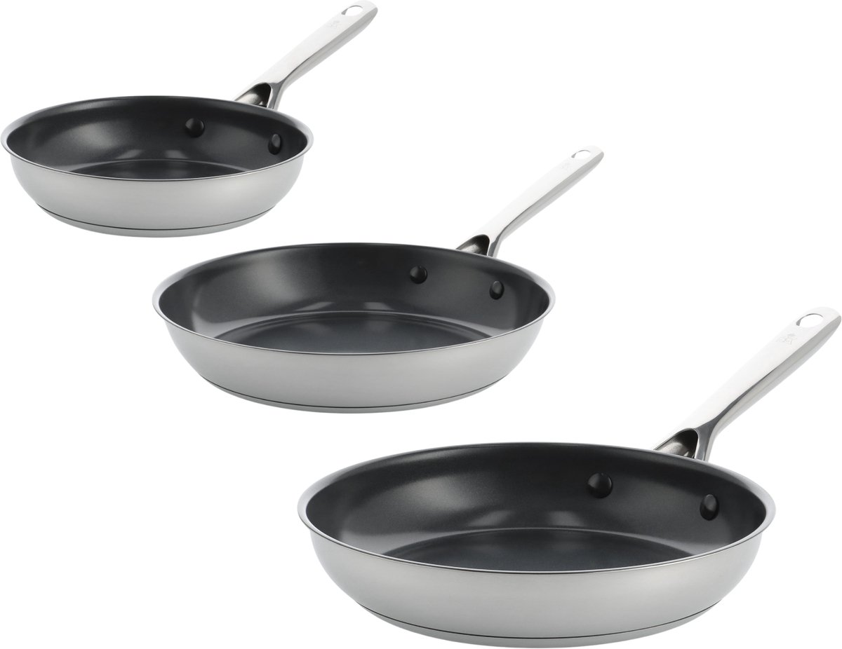 BK Sparkling Coated Koekenpannenset 3-delig - Koekenpannen 20/24/28 cm - PFAS-vrije antikleeflaag - Pannenset inductie - Keramische koekenpan - Ovenbestendig tot 220°C - RVS handgrepen - Zilver