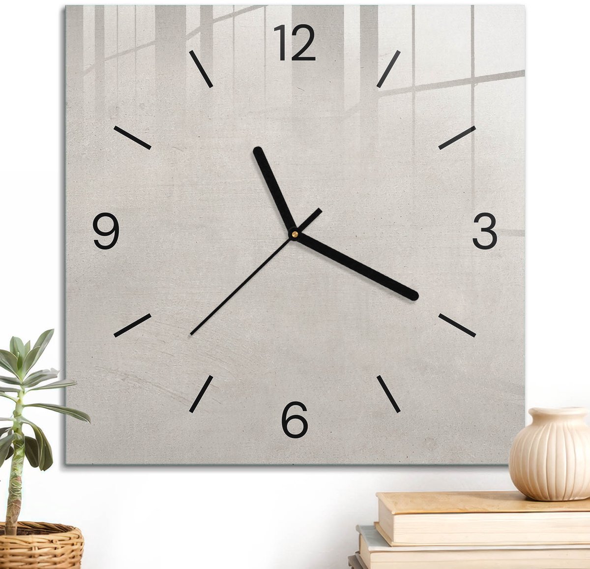 ArtPrintCave Beige Glazen Klok - 30x30 cm - Wandklok Vierkant - Subtiele Textuur Stille Wandklok - Achtergronden En Patronen Wandklok Keuken - Zwarte Klokwijzers