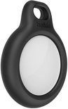 Zwarte, ronde Belkin-houder voor Apple AirTag met een uitsparing om op te hangen en Belkin-logo.
