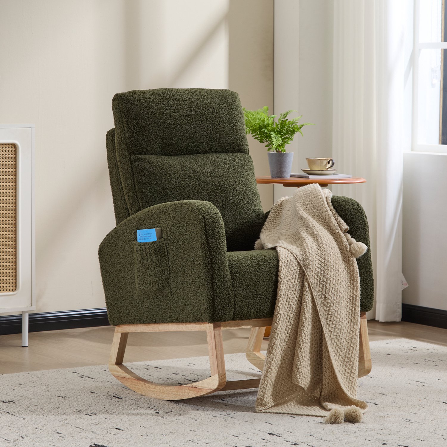 COVREO Schommelstoel met hoge rug – Fauteuil met zijvak – Wiegstoel voor woonkamer – 63x75x104 cm – Groen
