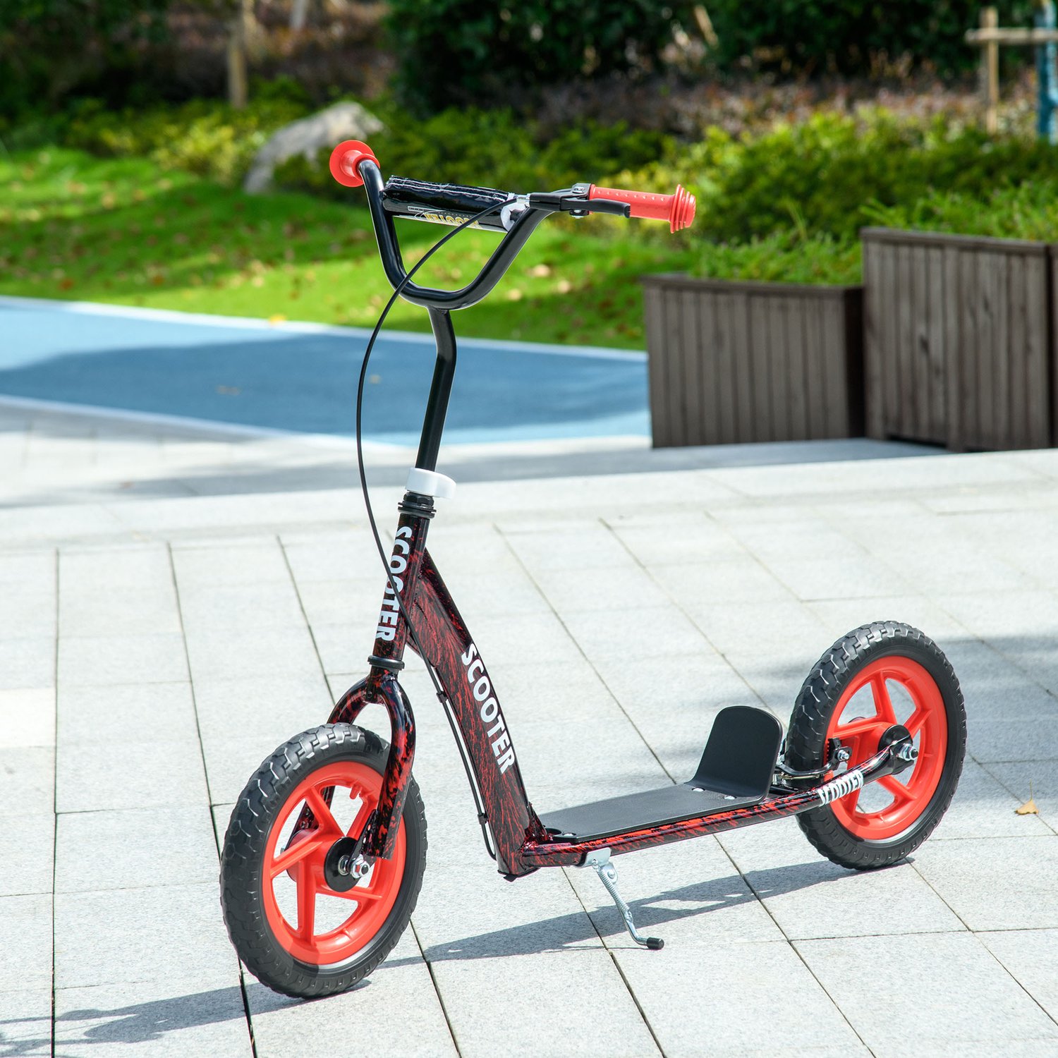 Playon Kinderstep - Met in hoogte verstelbaar stuur - Met achterrem en standaard - Met lekvrije wielen van 30 cm - 118 x 52 x 80-88 cm - Rood