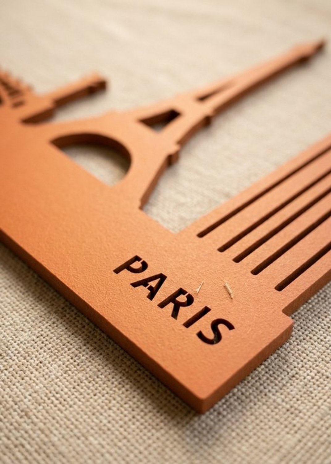 Houten Skyline Parijs | Wanddecoratie voor aan de muur | Oranje MDF | 70 x 14 cm