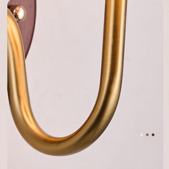 Vintage wandlamp van plisséstof met houten sokkel, middeleeuwse stijl, bekabeld, voor slaapkamer en hal, wit — afbeelding 3