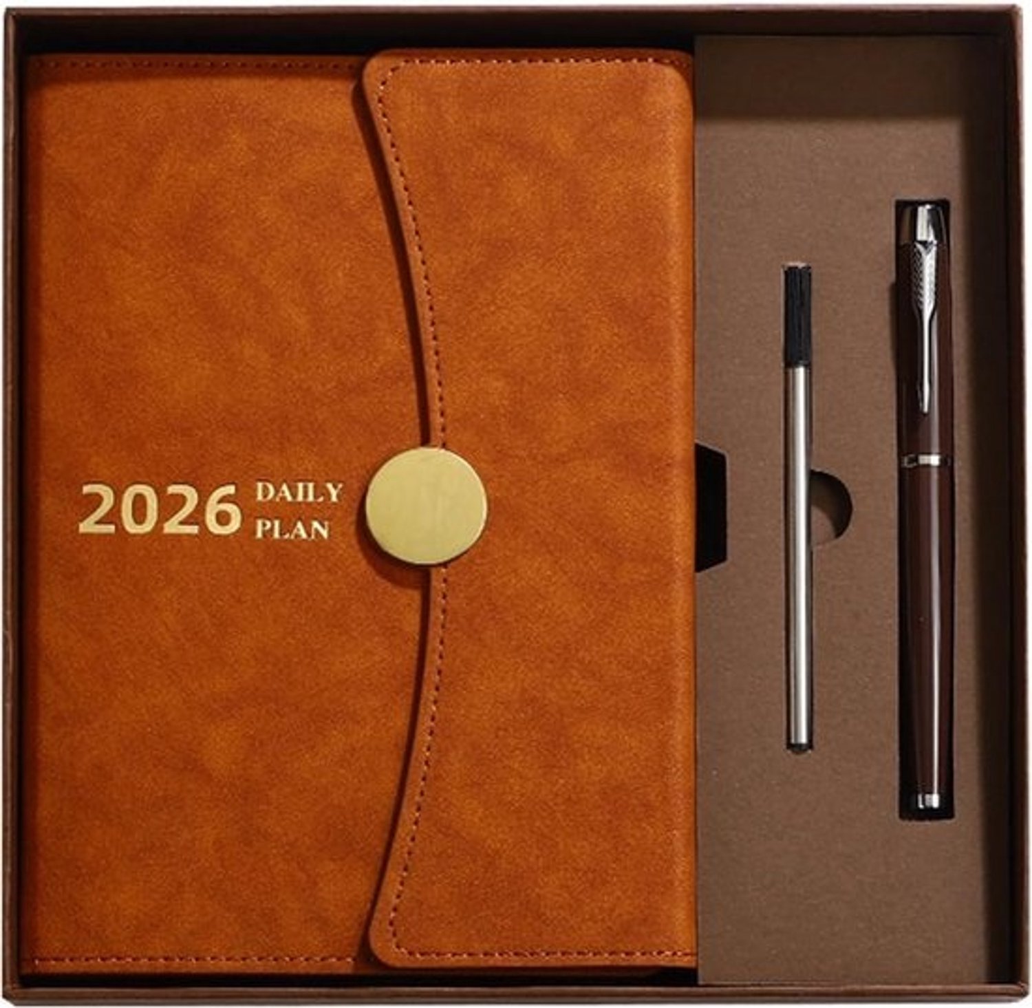 A5-agenda 2026 met pen en maandelijkse index - weekindeling - donkerbruin