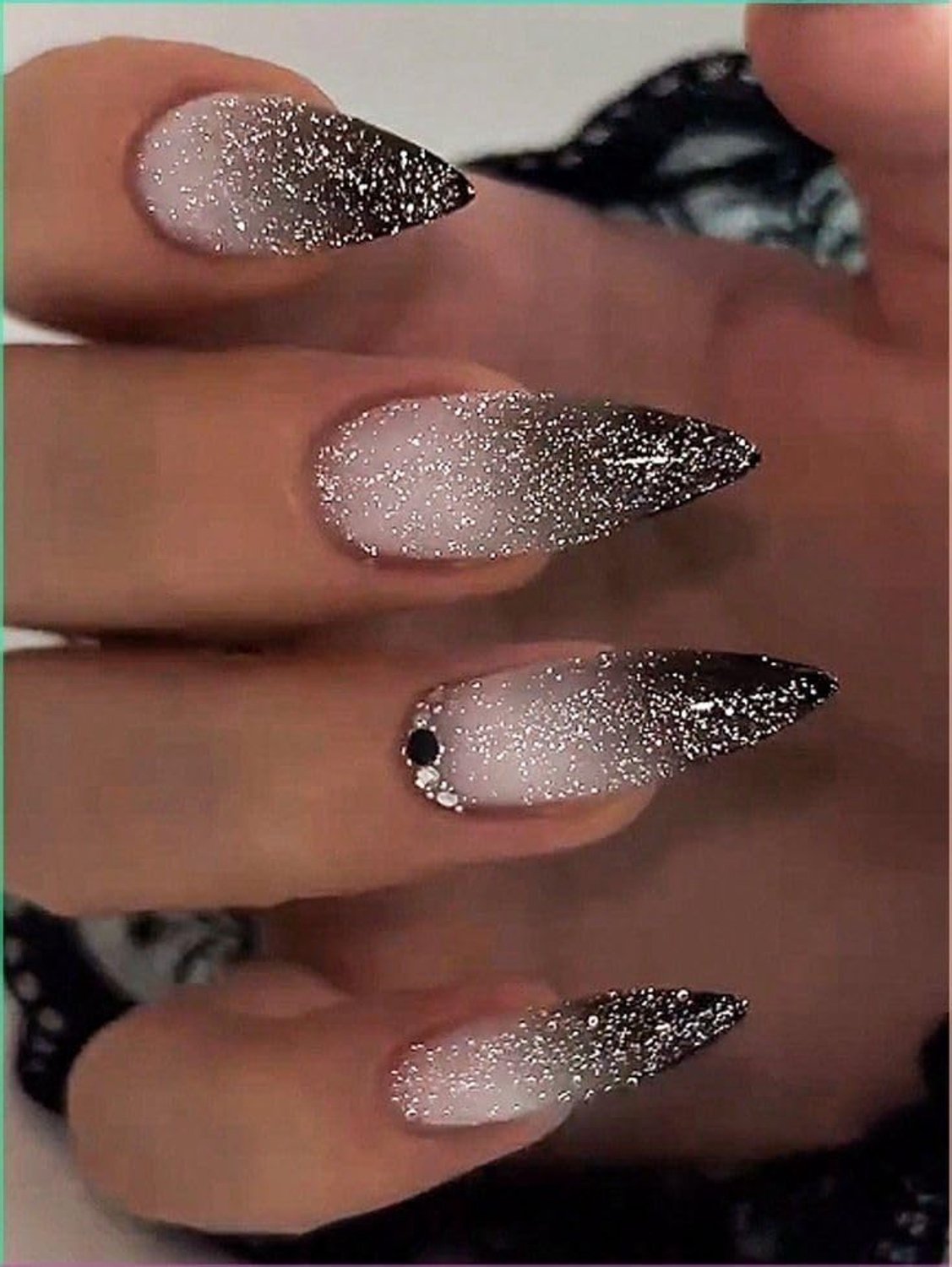 Nails Long, Stiletto Halloween Gradient Black Glitter Sparkly Gothic 3D Rhinestones Fake Nails met Nagellijm, Gradient Black Kunstnagels